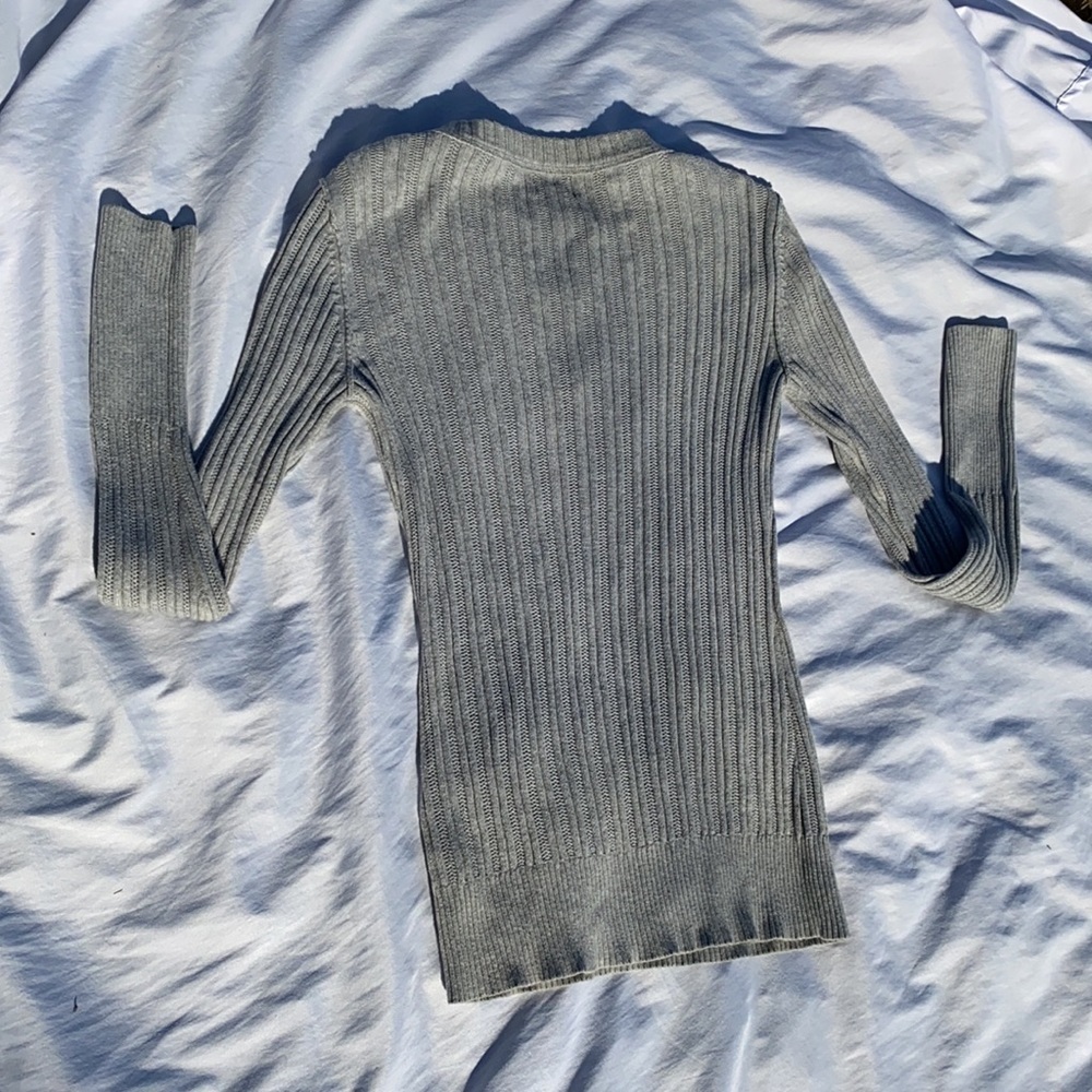 Mossimo longsleeve gray sweater v-neck Small​​ - Picture 2 of 6